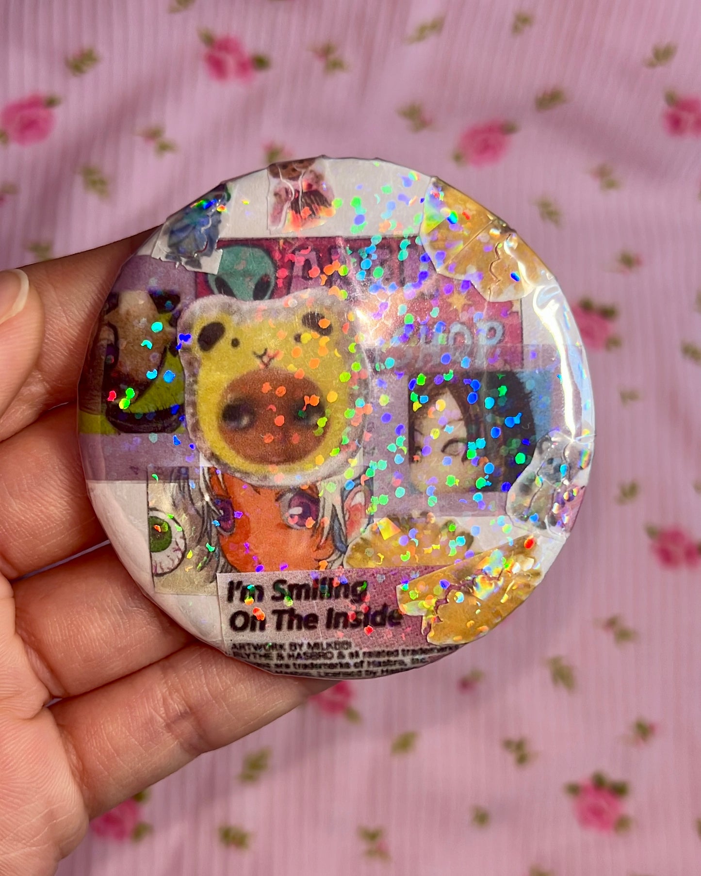 handmade collage badges | 𝑅𝑒𝓉𝓇𝑜 𝑔𝒾𝓇𝓁𝒽𝑜𝑜𝒹