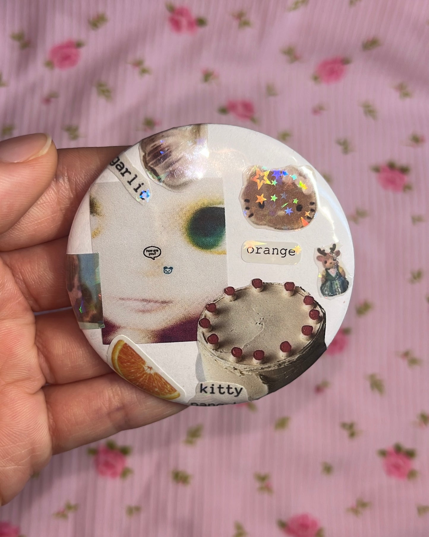 handmade collage badges | 𝑅𝑒𝓉𝓇𝑜 𝑔𝒾𝓇𝓁𝒽𝑜𝑜𝒹