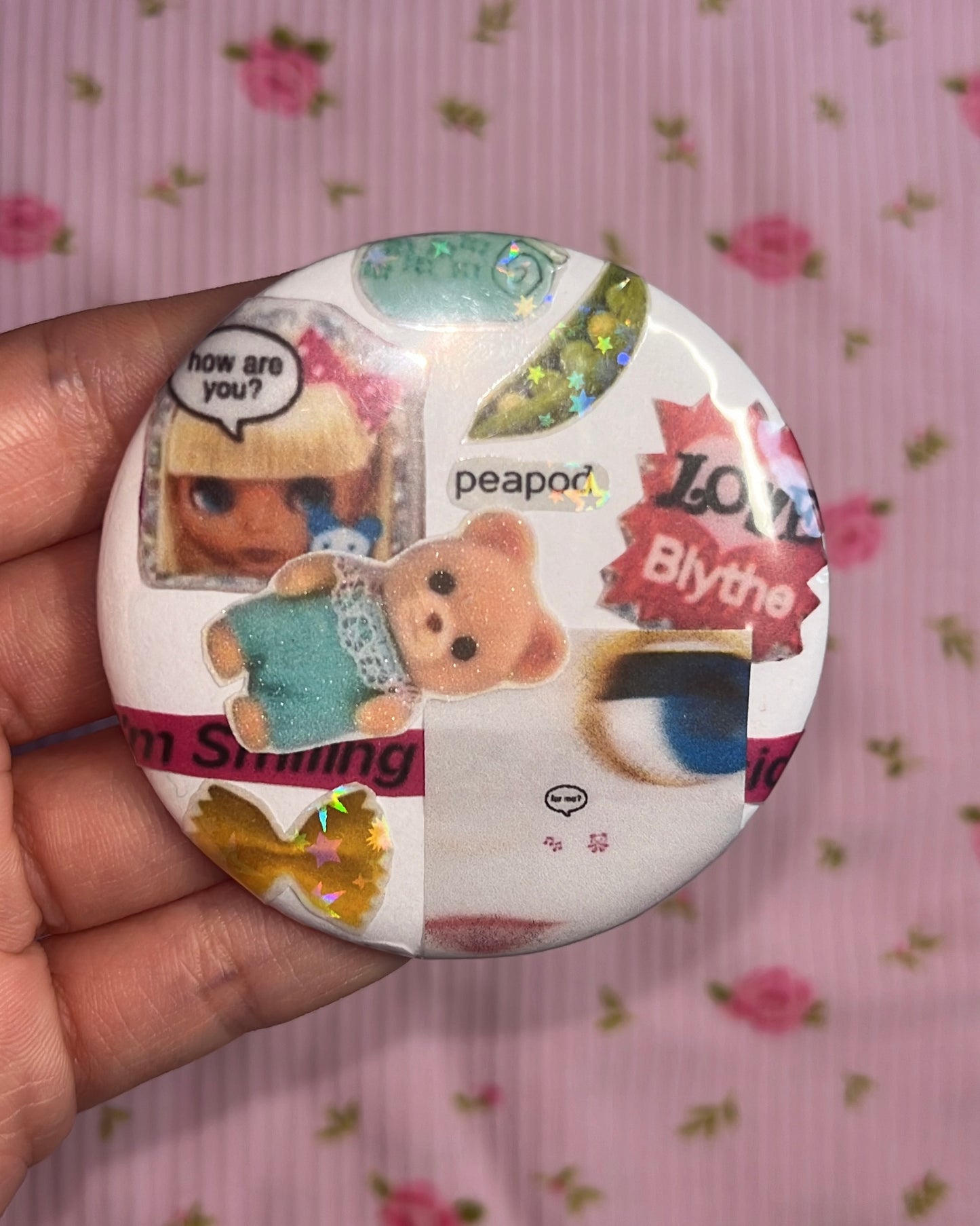 handmade collage badges | 𝑅𝑒𝓉𝓇𝑜 𝑔𝒾𝓇𝓁𝒽𝑜𝑜𝒹